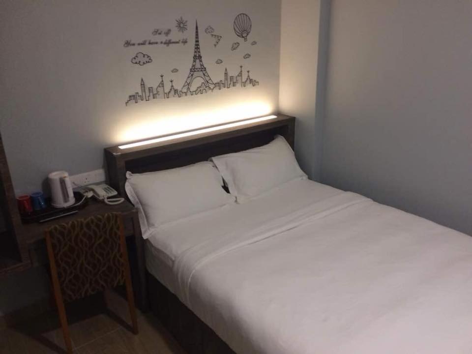 Sunlight Hotel Kulai Bagian luar foto