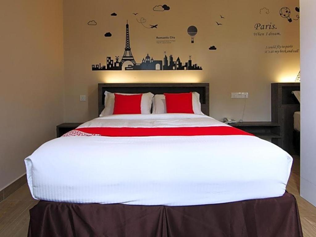 Sunlight Hotel Kulai Bagian luar foto