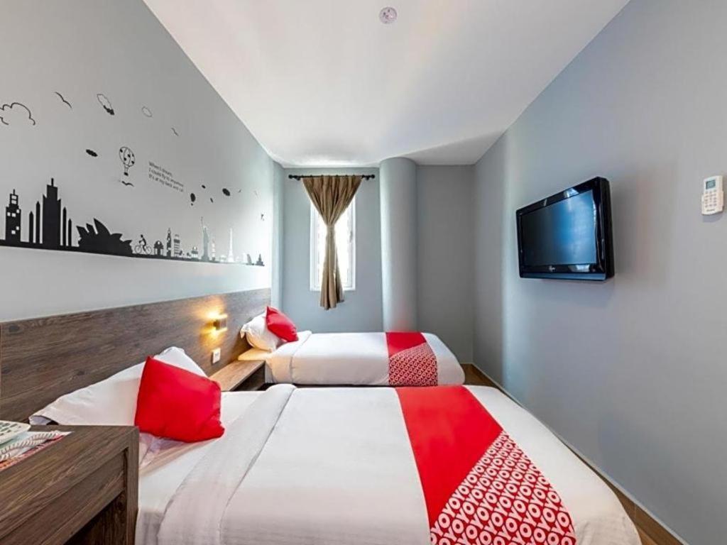 Sunlight Hotel Kulai Bagian luar foto
