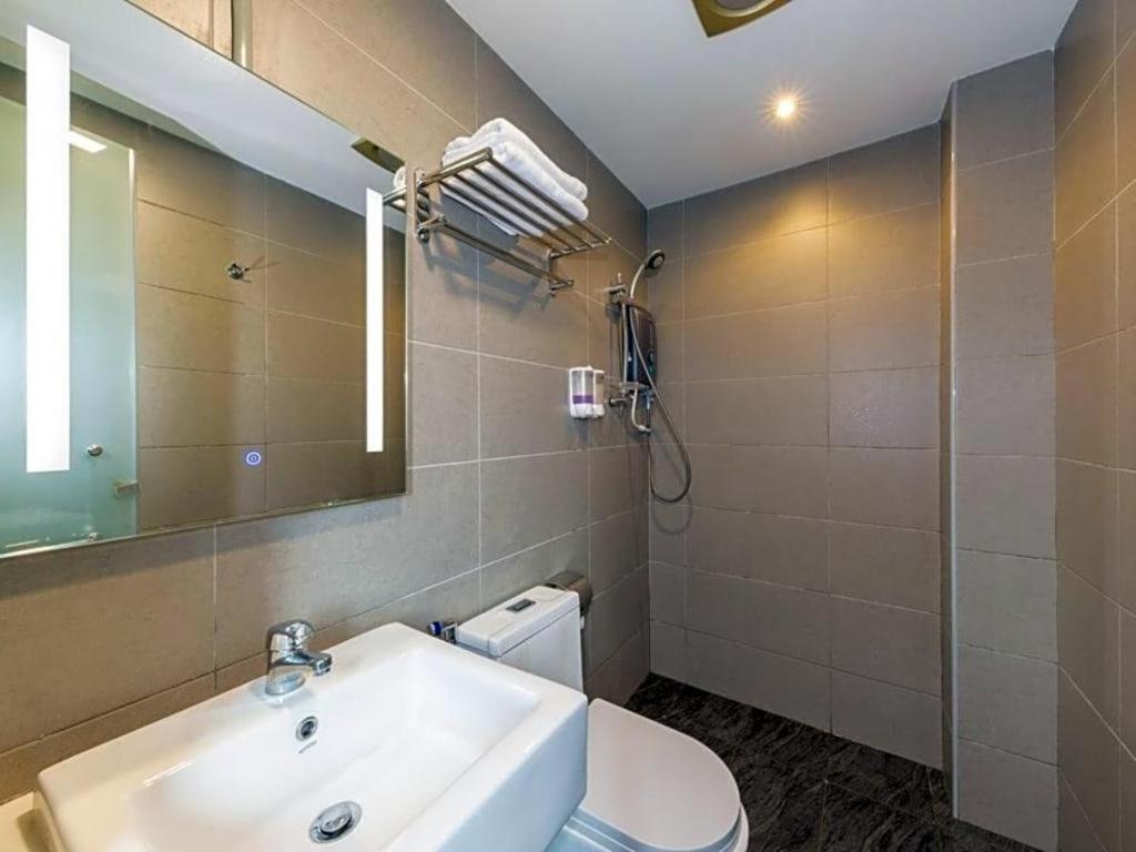 Sunlight Hotel Kulai Bagian luar foto