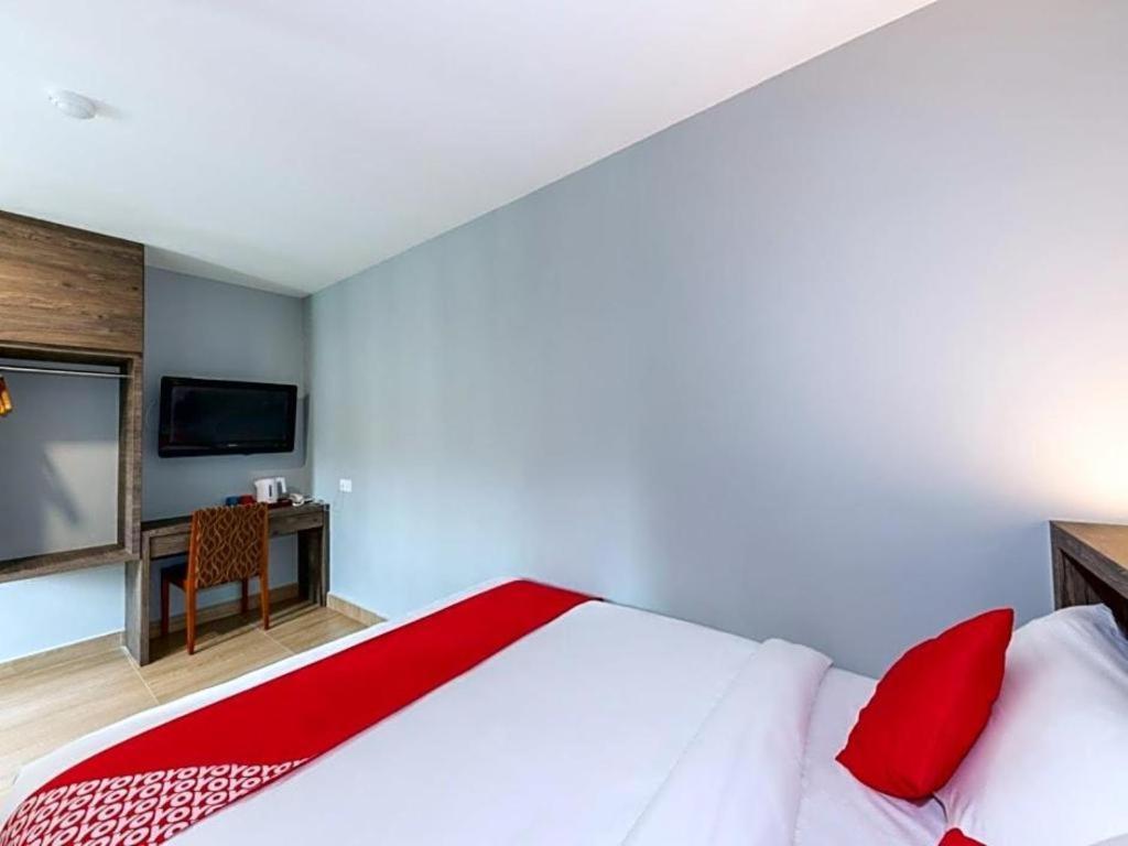 Sunlight Hotel Kulai Bagian luar foto