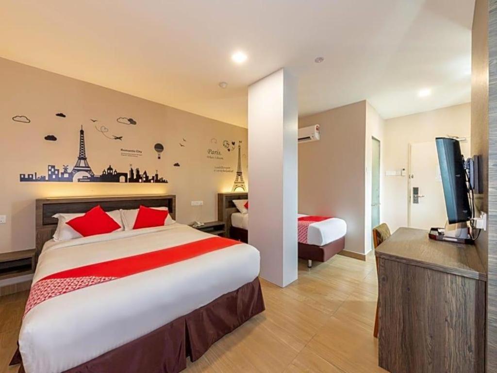 Sunlight Hotel Kulai Bagian luar foto