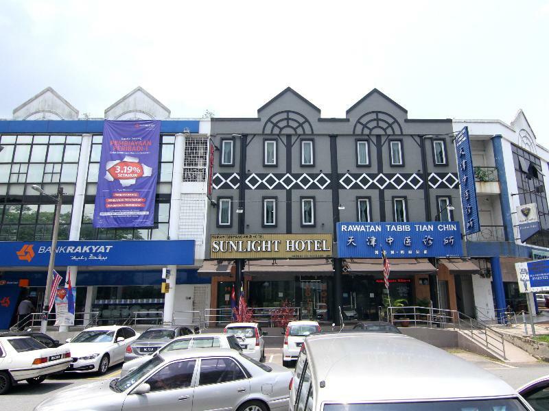 Sunlight Hotel Kulai Bagian luar foto