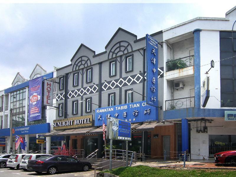 Sunlight Hotel Kulai Bagian luar foto